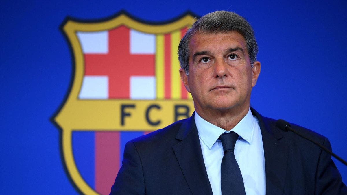 FC Barcelona overtakes Real Madrid to sign a top defender
