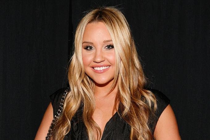 Amanda Bynes follows in the footsteps of Britney Spears and asks to end ...