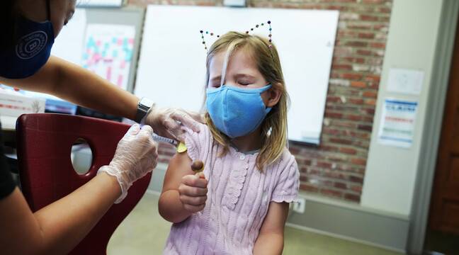 Pfizer requests authorization of its vaccine for children under 5 in the United States
