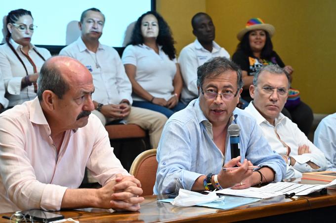 La izquierda galopa hacia las elecciones en Colombia