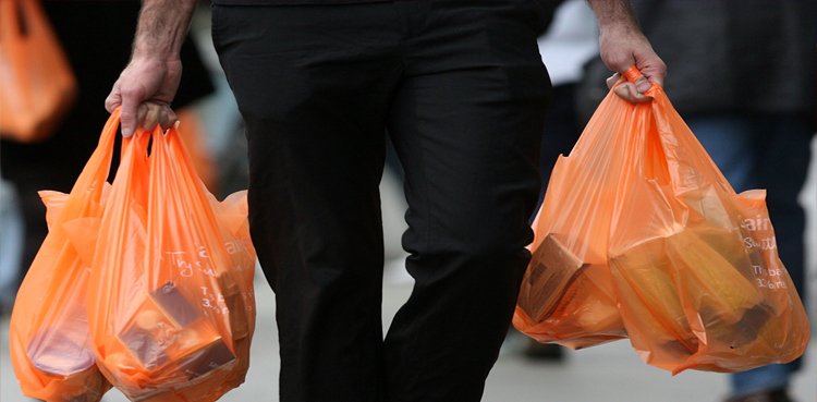  UAE  Beware of those who use plastic bags!
