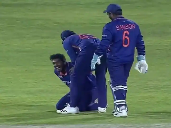 Venkatesh Iyer made a brilliant catch despite being hit by a fastball, the other players patting him on the back.

