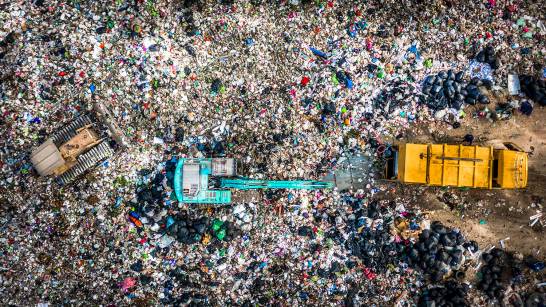 An analysis of the global waste network reveals where the most dangerous accumulate 

