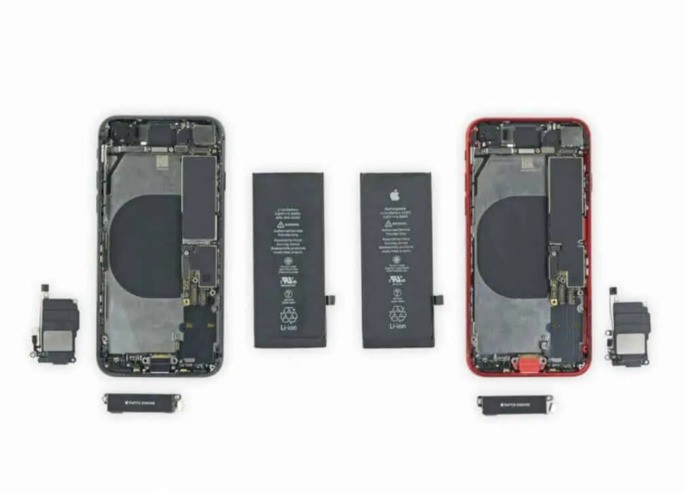 Disassembled iPhone SE reveals disappointing battery iPhone SE 2022