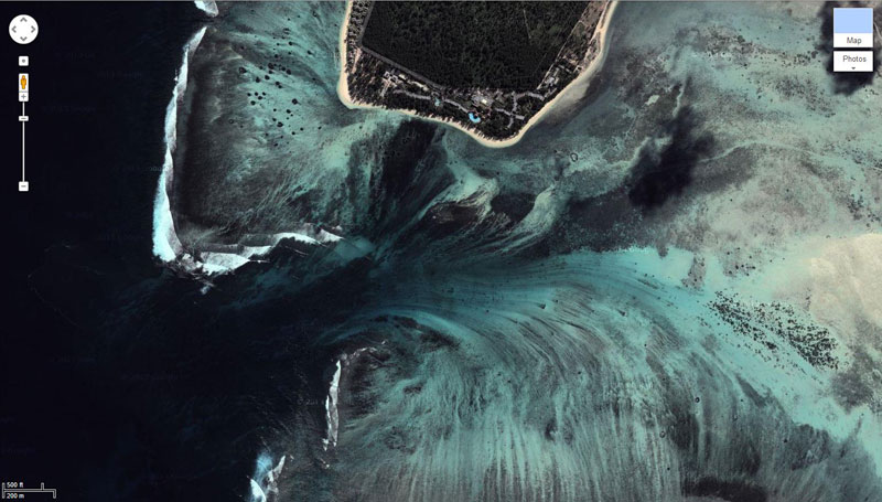 Aerial view of the rift in Mauritius Source: Google Maps.