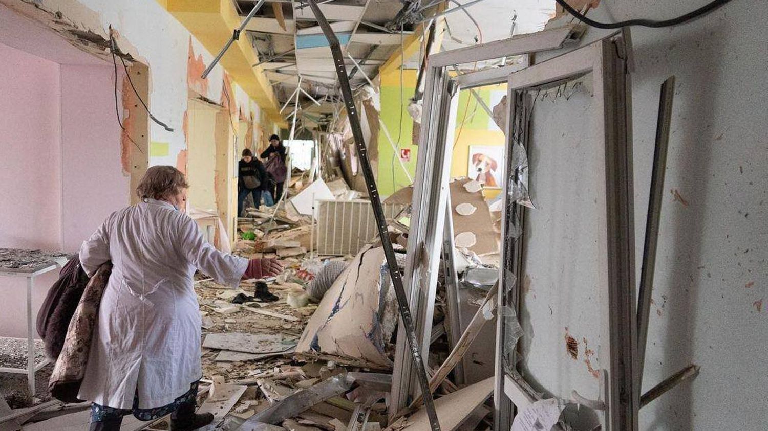 War in Ukraine: after the bombing of a pediatric hospital, convictions multiply
