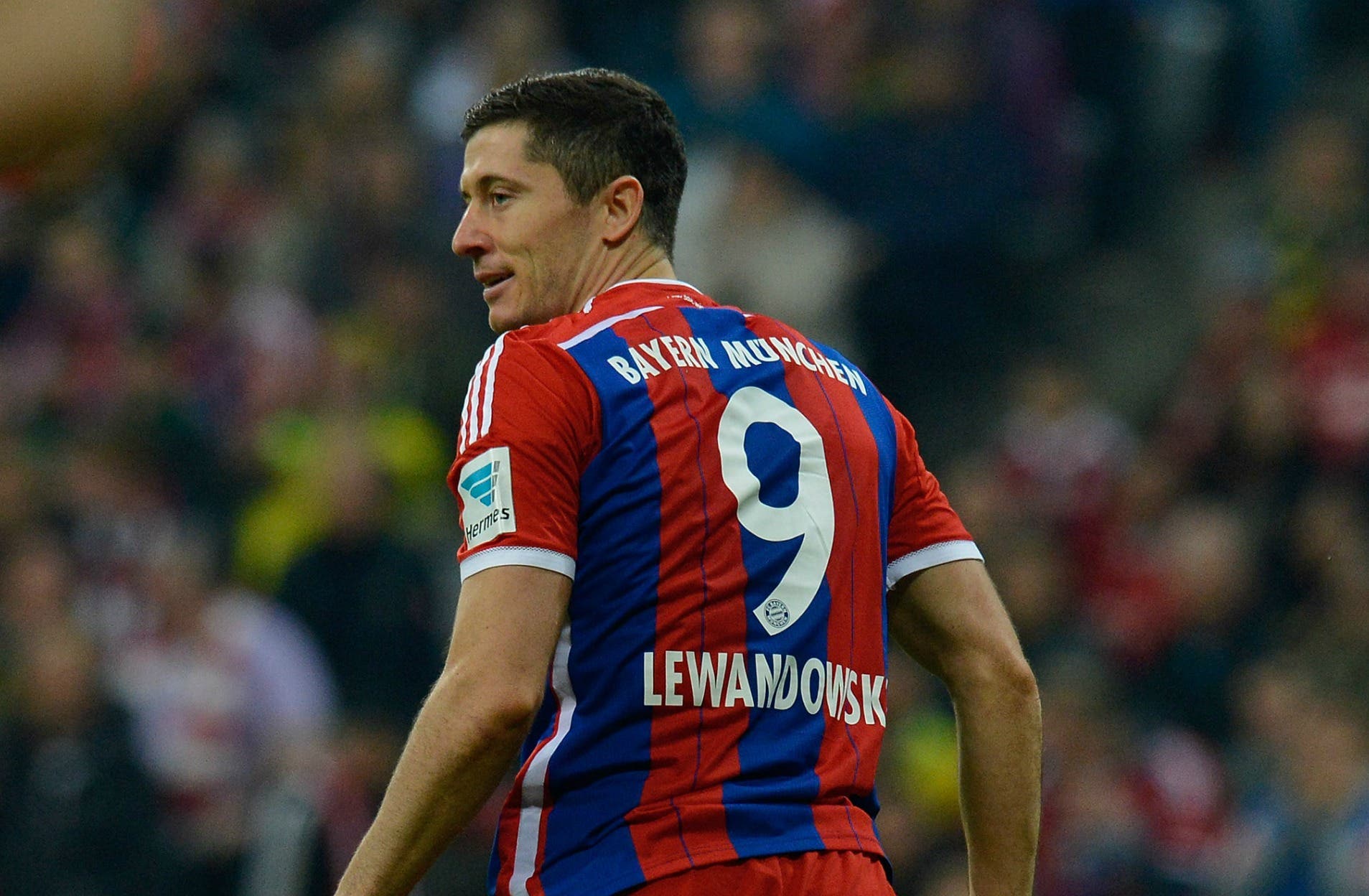 Bayern Munich passes price to FC Barcelona for Lewandowski
