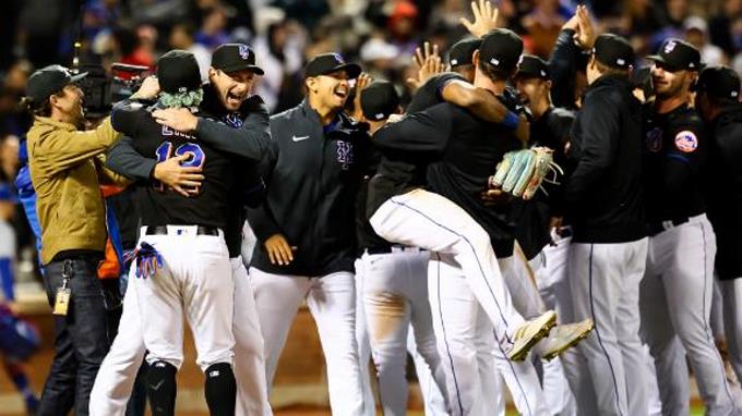 Cinco lanzadores se combinan para tirar el segundo partido sin hit en la historia de los Mets