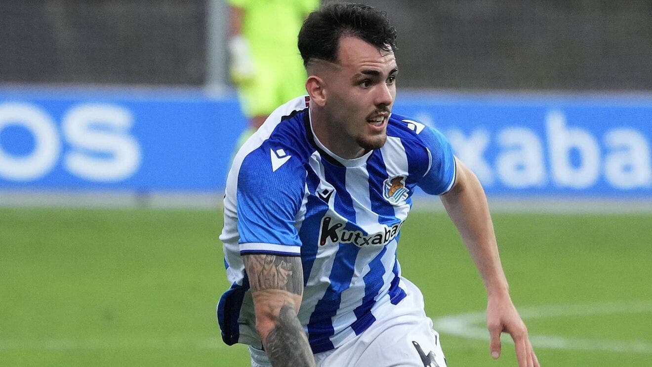Another Real Sociedad player who renews after threatening with Athletic
