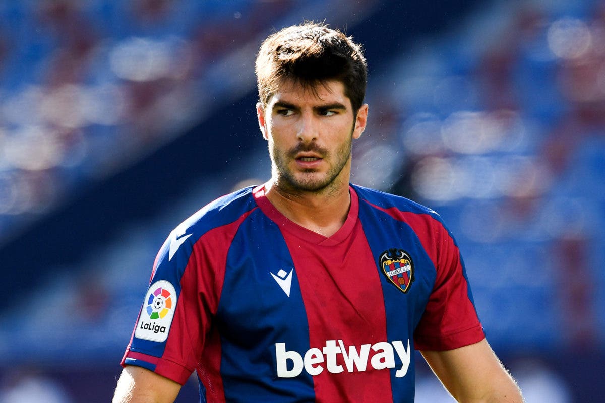 They place Osasuna as a favorite to get Melero out of Levante UD
