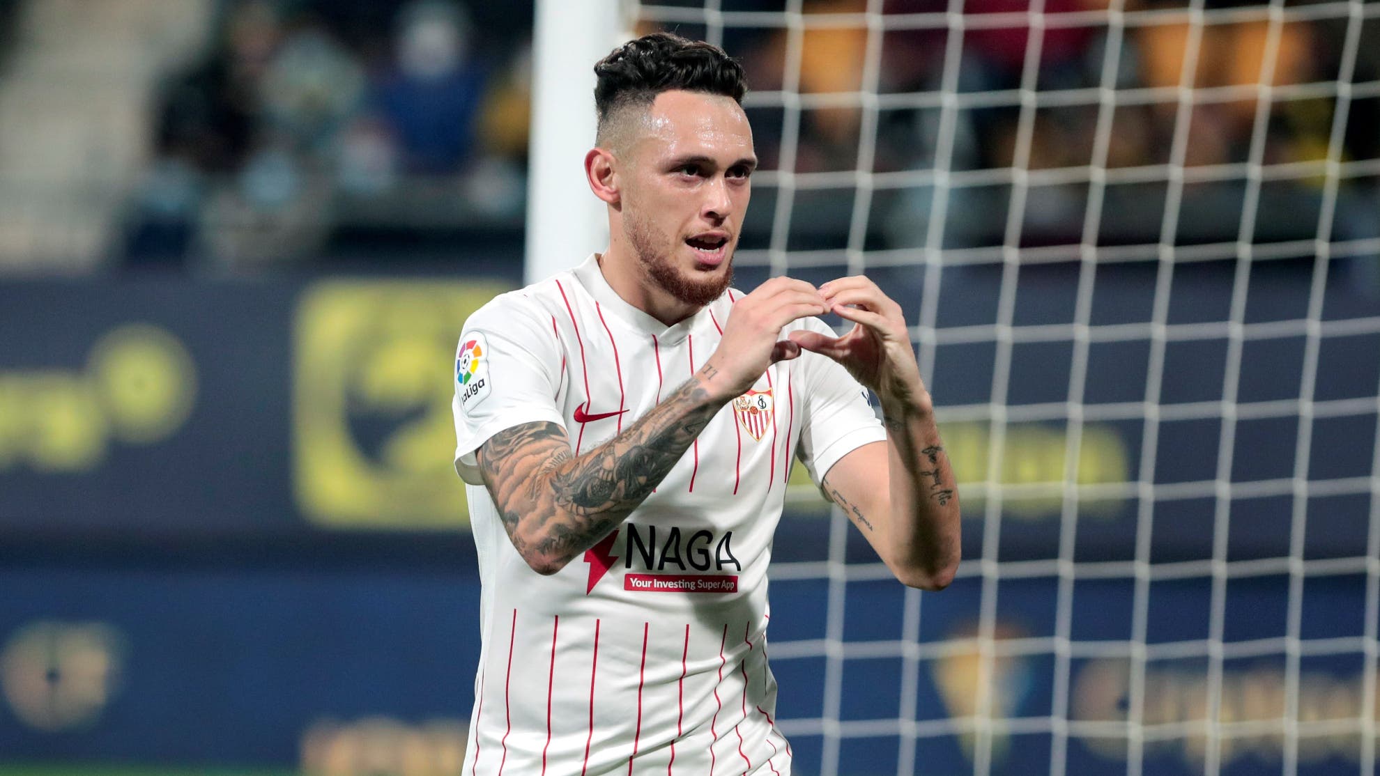 Surprise goal from Sevilla FC to sell Ocampos
