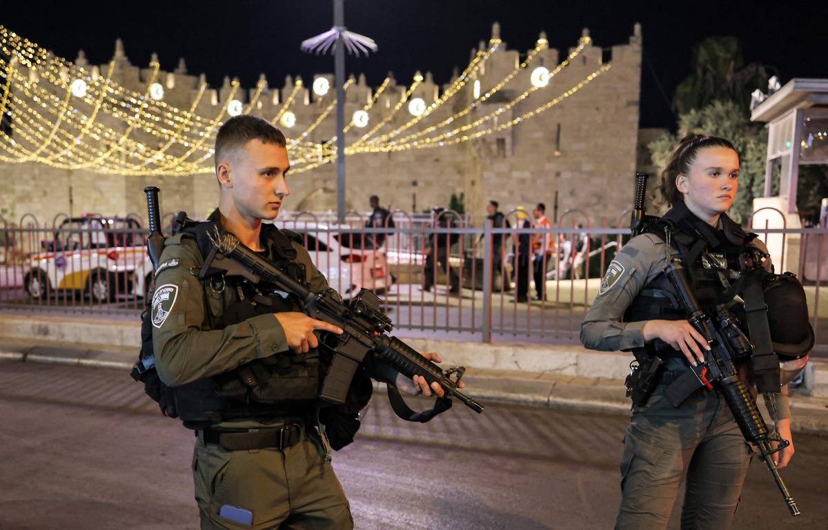 A Palestinian killed and an Israeli policeman injured in Jerusalem on Sunday
