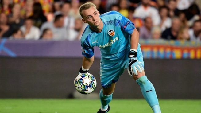 Cillessen, the first player to get rid of Valencia

