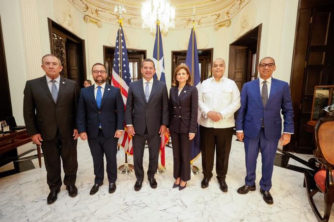 Gobernador de Puerto Rico anima a empresas dominicanas de la construcción a invertir en la isla