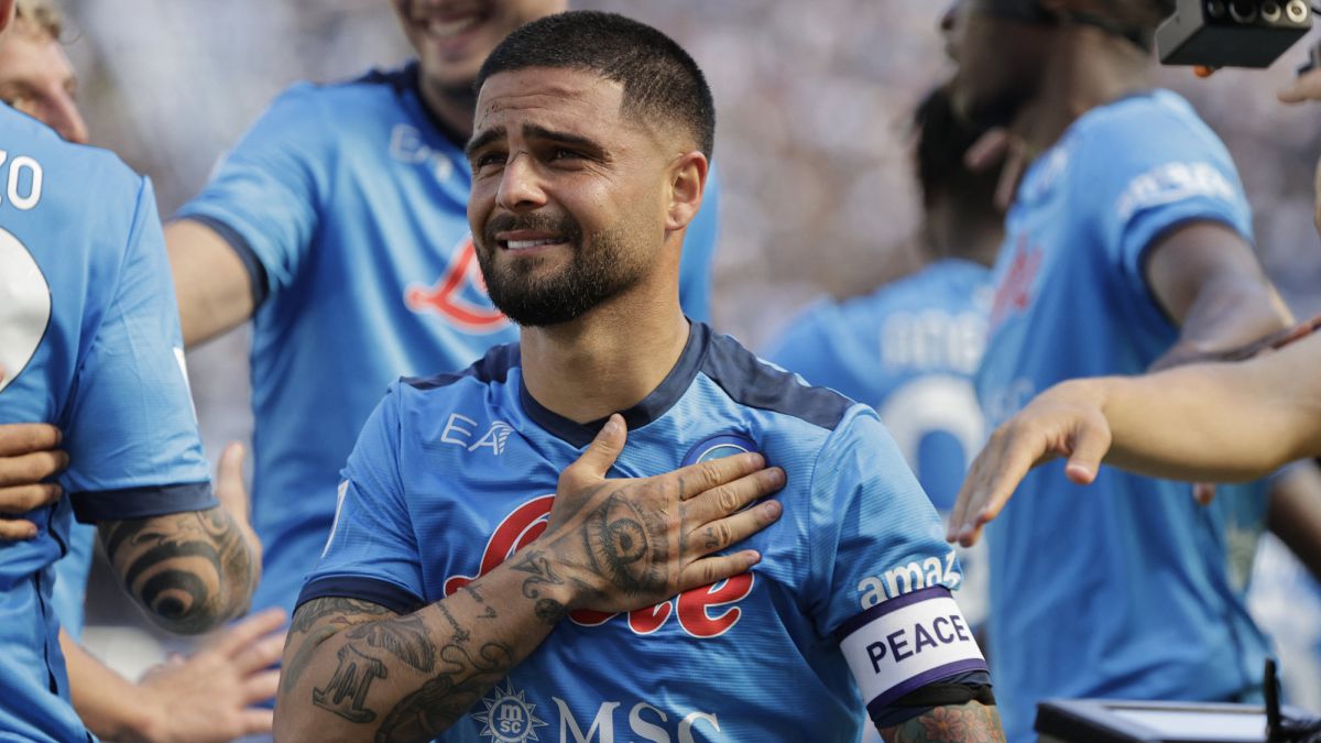Insigne says goodbye with tears and goals