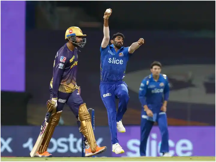 MI vs KKR: Mumbai stopped Kolkata for 165 runs, Bumrah turned the match around by taking three wickets in the maiden over

