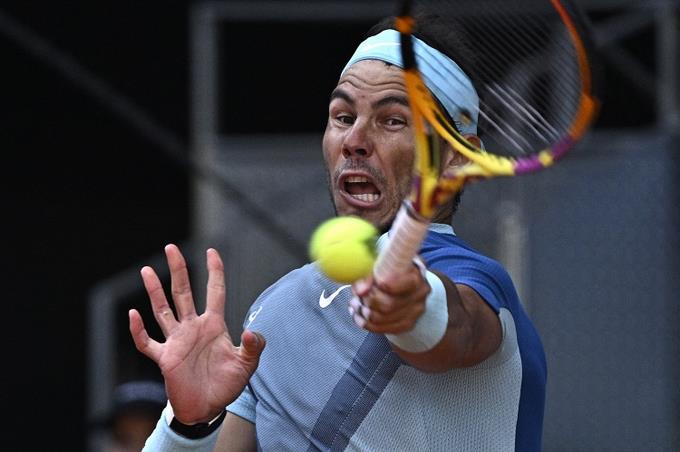 Nadal suffers against Goffin, but advances in Madrid

