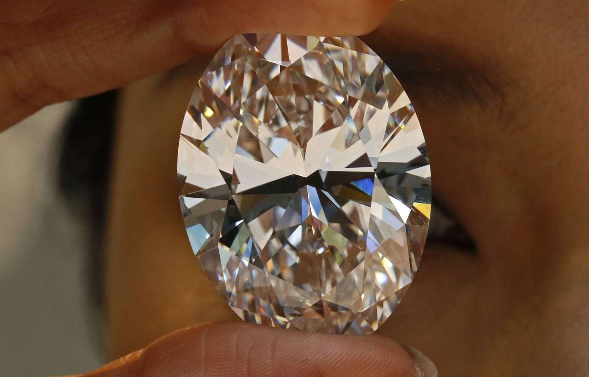 No record for largest white diamond auctioned
