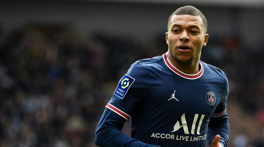 PSG does not comply with Mbappé's first two requests
