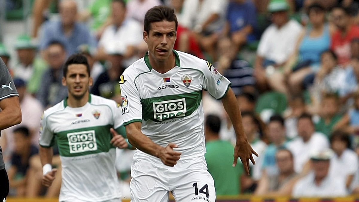 Players who wore the shirt of Elche and Atlético

