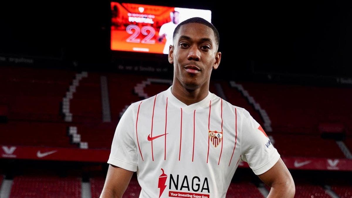 Requirement of Sevilla FC to Martial to sign property
