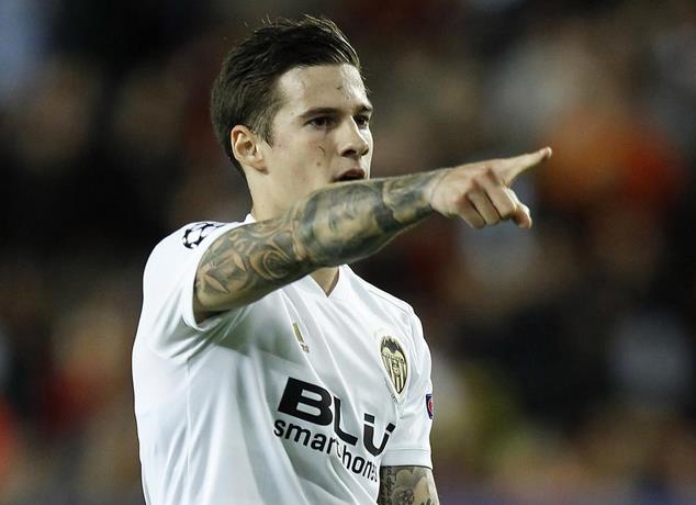 Santi Mina is sentenced to four years in prison for sexual abuse



