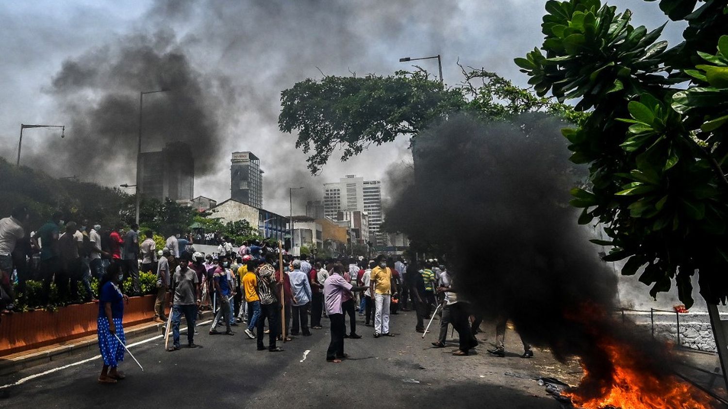 Sri Lanka: at least 78 injured in clashes between supporters and opponents of the government
