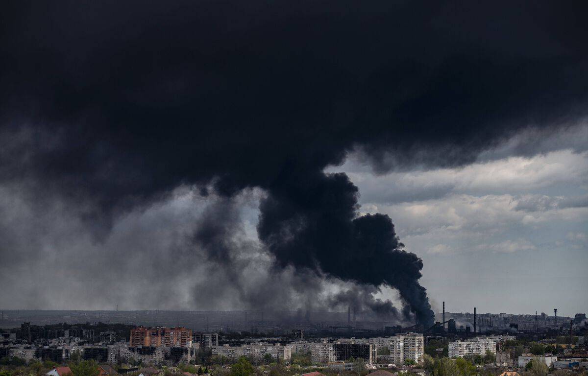The Russian army launches an offensive on the Azovstal factory in Mariupol
