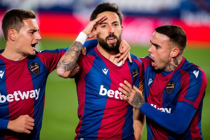 Three players who will leave Levante and one who swears fidelity
