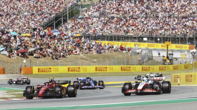 Verstappen gana el Gran Premio de España y asume liderato F1