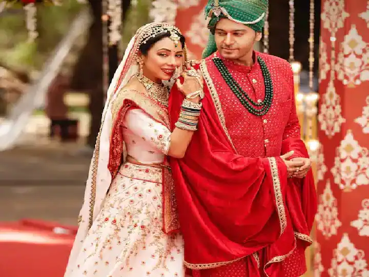 Video: A romantic video of newlywed couple Rupali Ganguly and Gaurav Khanna from 'Anupama' surfaced!

