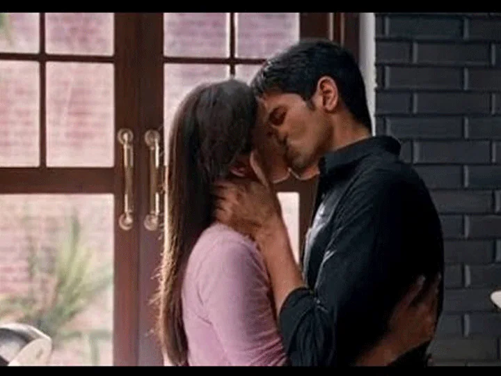 When the kiss scene with Alia Bhatt bored Sidharth Malhotra's experience...

