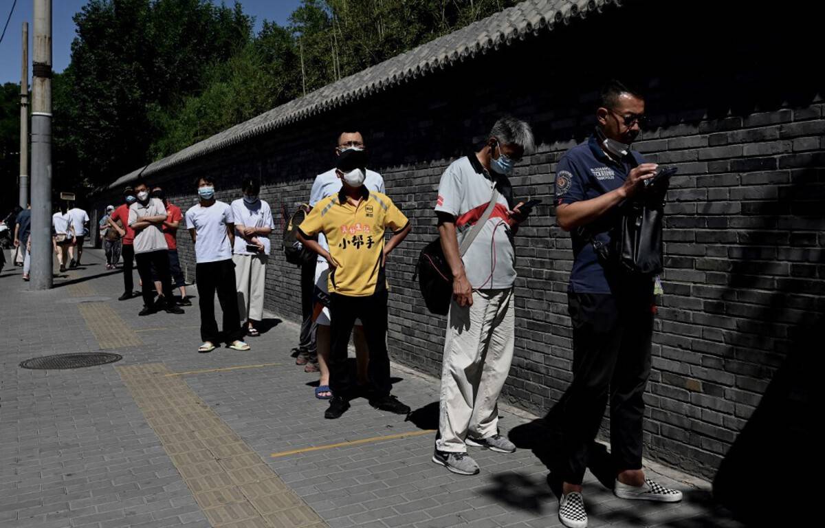 After a Covid peak in April, fear of confinement recedes in Beijing
