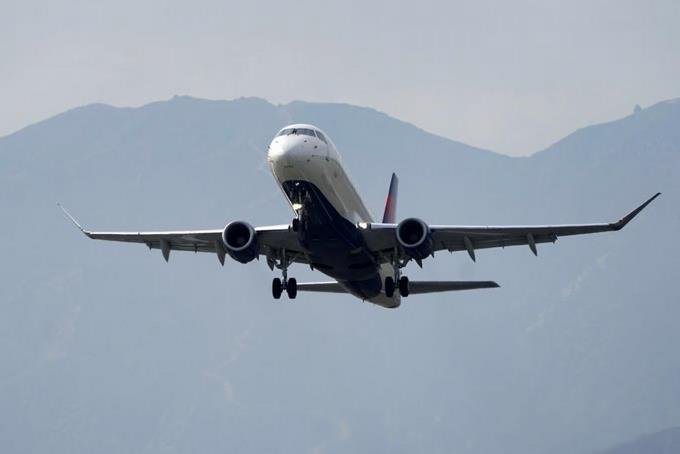 Escuela de Aviación llama a la calma pese a falta de combustible para aeronaves pequeñas