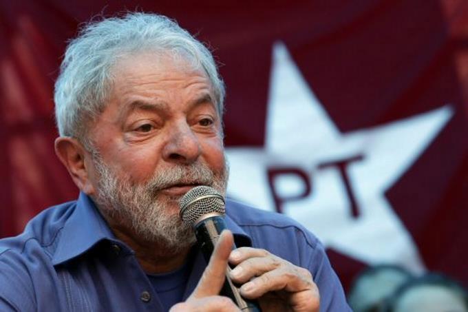 Lula mantiene ventaja sobre Bolsonaro y ganaría elecciones en primera vuelta