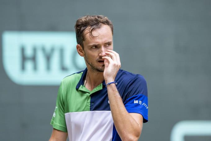 Medvedev will continue without titles on grass, loses to Bautista Agut in Mallorca


