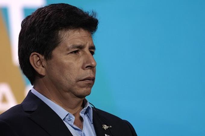 Presidente de Perú asegura que acudirá a citación de fiscal que lo investiga