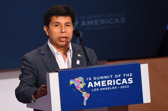 Presidente de Perú convoca a reunión de mandatarios de la región para tratar tema migratorio