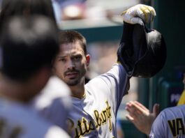  Reynolds hits three home runs and produces 6;  Pirates beat the Nationals



