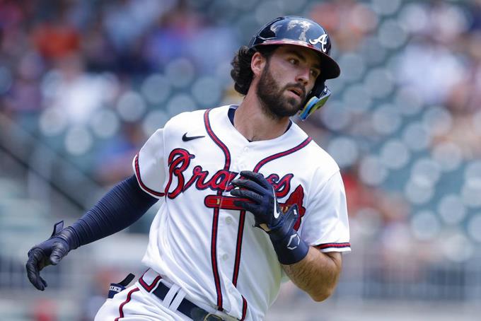 Swanson hits a pair of homers, Braves beat Giants 7-6


