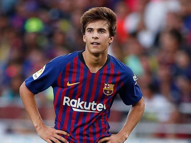 The two clubs that persecute Riqui Puig
