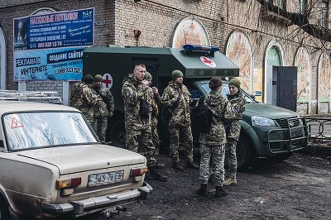 Ucrania confirma que las fuerzas rusas han expulsado a sus tropas del centro de Severodonetsk, en Lugansk