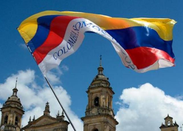 Vargas Llosa espera que presidencia de Petro en Colombia sea solo "un accidente"