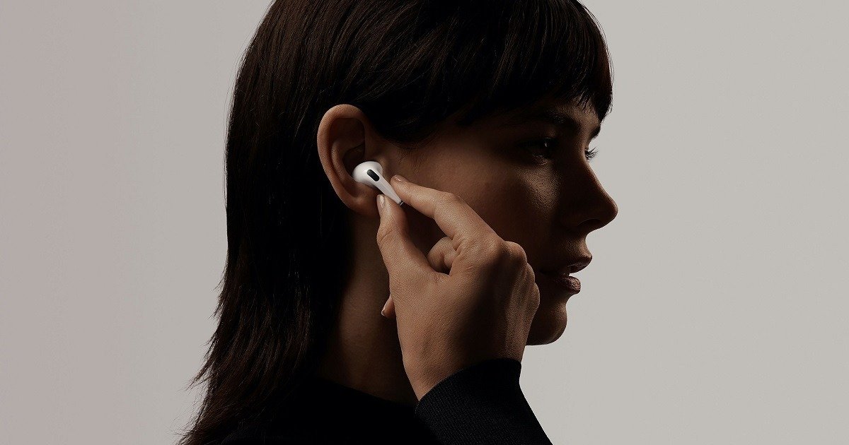 Apple prepares new technology to improve gesture controls on AirPods

