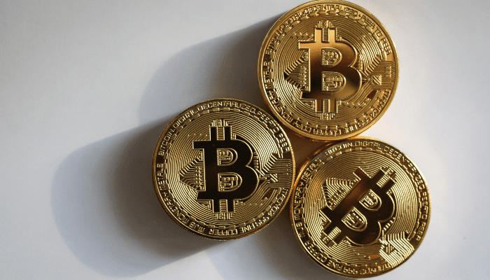 Koersanalyse: Bitcoin daalt 2,2% en belandt op belangrijke 50MA