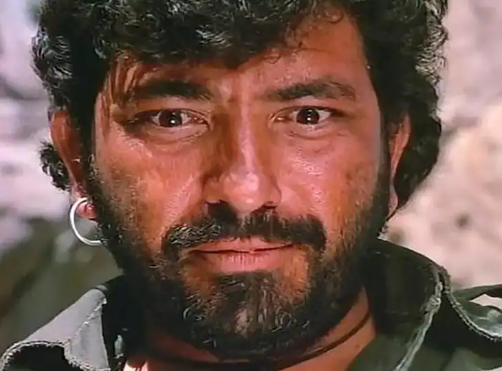 Amjad Khan became immortal by becoming Gabbar Singh of Sholay, but after an accident, he lost so much weight that he died.

