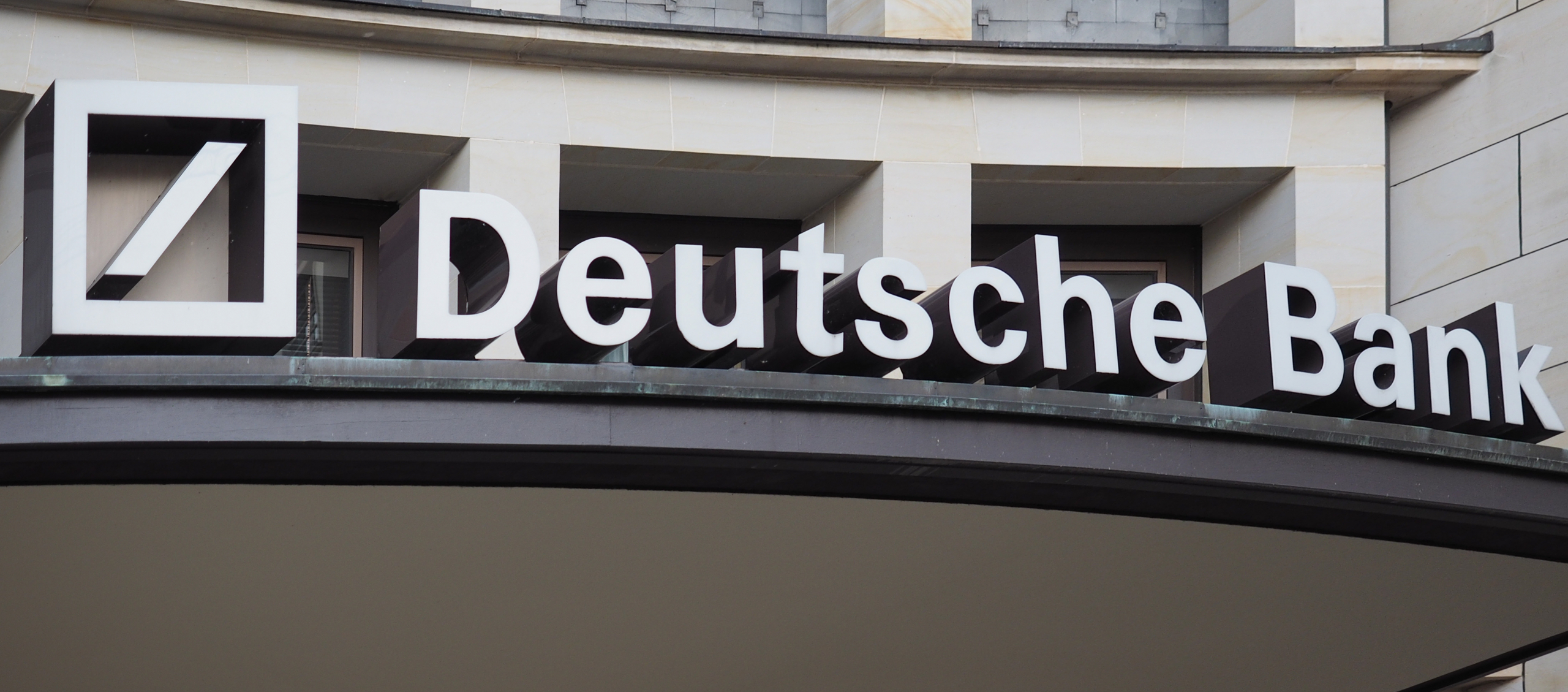 Deutsche Bank Analysts Expect Bitcoin Price to Recover to $28K
