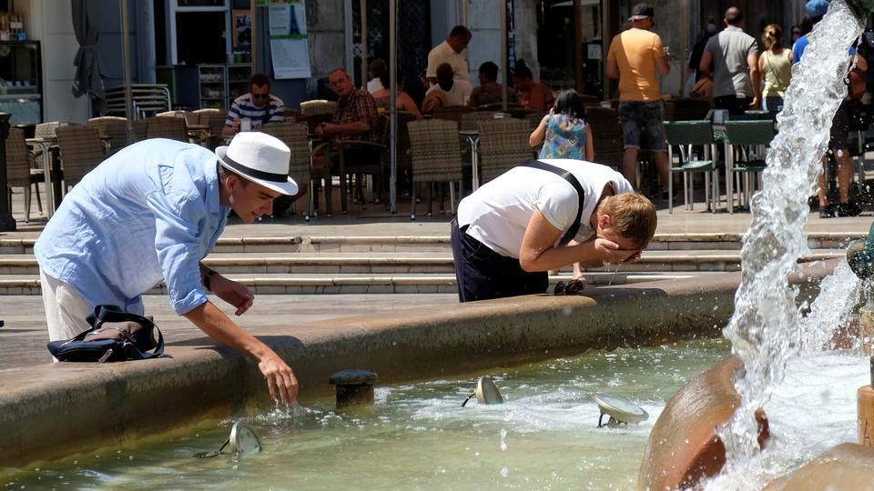 Europe swelters in record heatwave