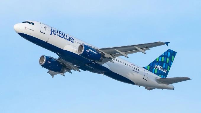 JetBlue se disculpa y asegura compromiso