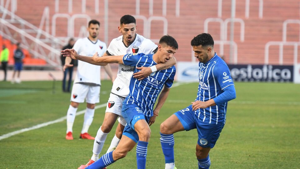 Professional League: Godoy Cruz beat Colón and settled well above
